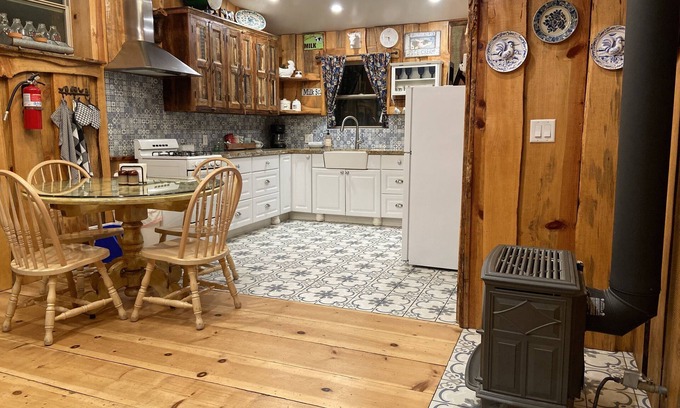 San Luis Obispo Casa | Pacific Coast Highway Milkhouse