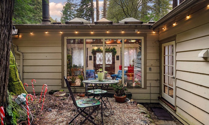 La Honda Cabina | Pacific Coast Redwoods Cabin for Family
