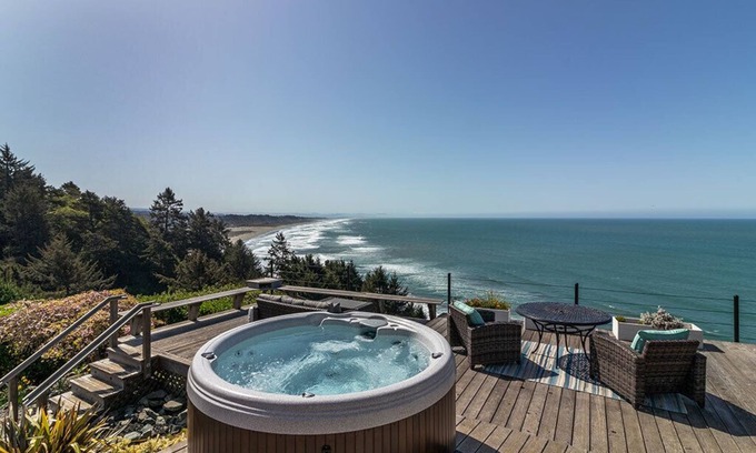 Westhaven-Moonstone Casa | Pacific Dream - Luxury Cliffside Oasis w/ Hot Tub!