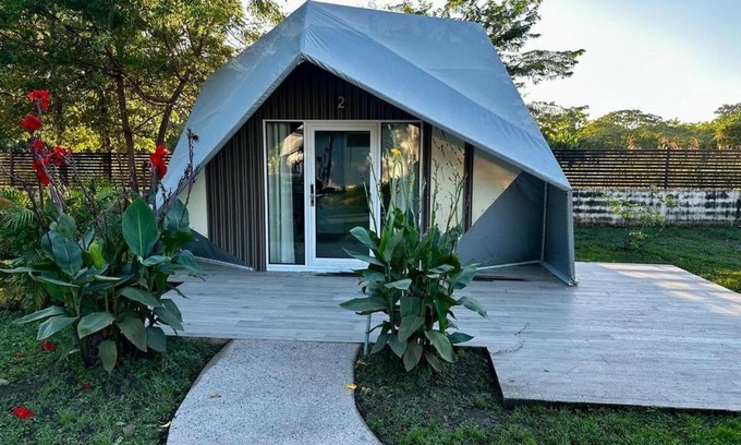 Potrero Apartamento | Pacific Glamp