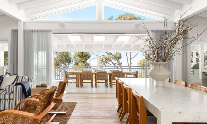 Palm Beach Casa | Pacific View by Palm Beach Holiday Rentals