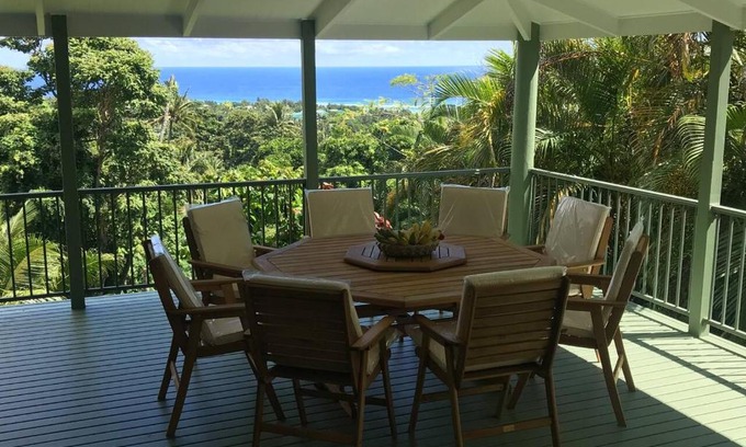 Nikao Tapere Casa | Pacific views, tranquil location, extra large home, Navy House 1