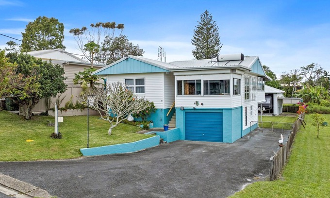 Kingscliff Casa | Pacific Waves - Pet Friendly Original Beach House