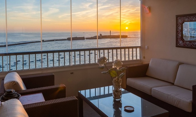 Old Town Apartamento | PACIFICO Family Home by Cadiz4Rentals