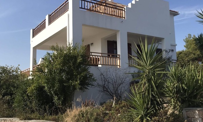 Alonissos Villa | CASA PAGGIRI EN LA ISLA DE ALONISSOS. ENTORNO TRANQUILO CON VISTA ESPECTACULAR