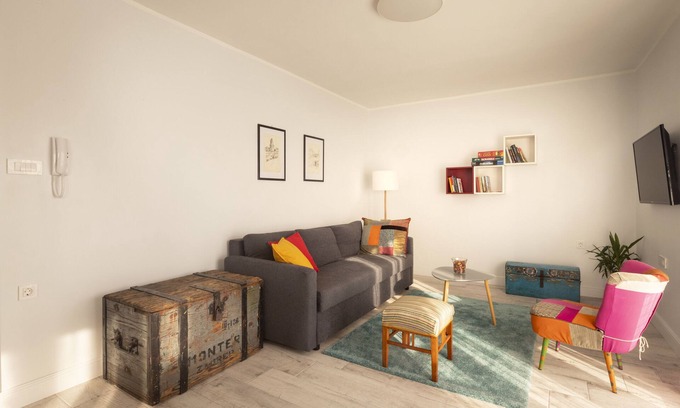 Rijeka Condominio | PAHA-PAHA condo near campus with lightning fast Wi-fi