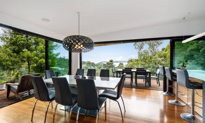 Paihia Casa | Paihia Home, Sea Views with Pool