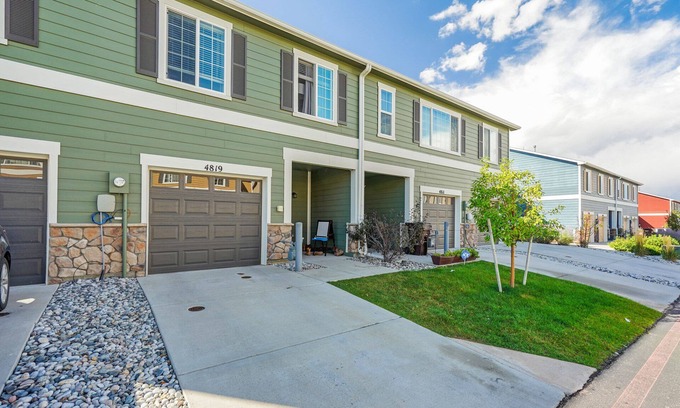 Southeast Colorado Springs Casa | Painted Sky Too|8 min Airport|15 min hospital