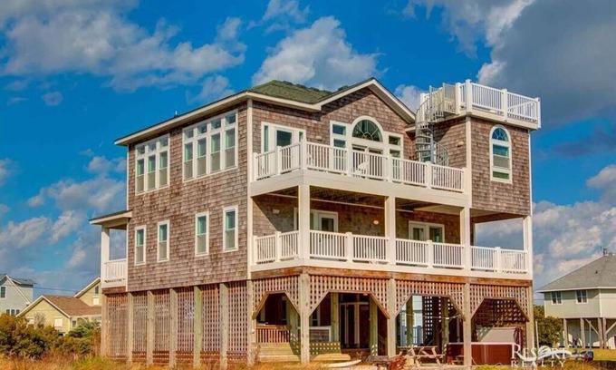 Brigands' Bay Casa | Pair A Dice | Canalfront | Frisco | Sleeps 8