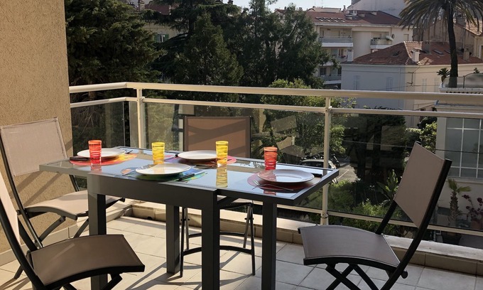 Cannes City Centre Apartamento | PALAIS des FESTIVALS, 10 min walk, BEACHES, DOWNTOWN, TERRACE + SUV PARKING