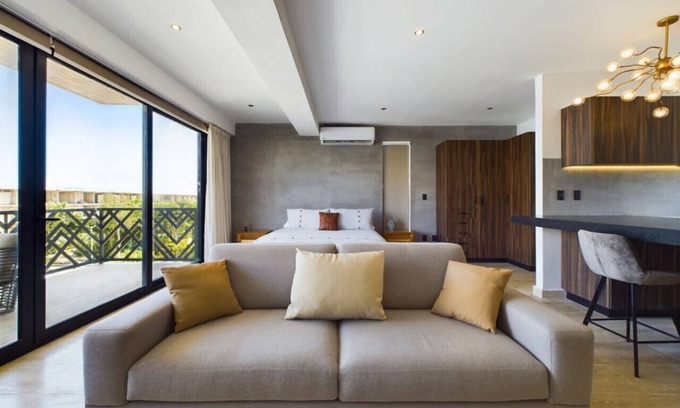 Zama Apartamento | Experience Luxury: Private Plunge Pool, Rooftop Terrace & Fitness Center