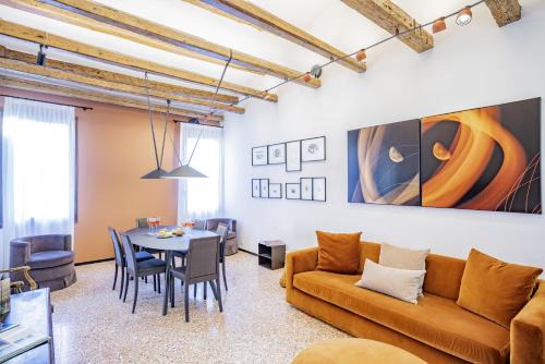 San Polo Apartamento | Palazzetto San Stin Up to 5 Guests Renewed in 2024