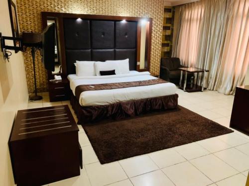 Ofin Hotel | Palazzo Dumont Hotel Chevron