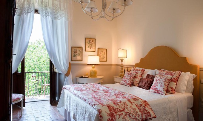San Donato in Poggio Cama Y Desayuno | Palazzo Malaspina B&B