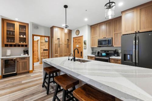 Olympic Valley Apartamento | Palisades Tahoe Lodge Rentals Premium Two Bedroom #700