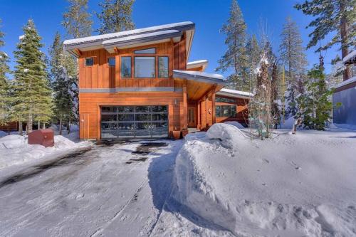 Olympic Valley Casa | Palisades Tahoe Mountain Oasis
