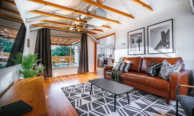 Gilbert Casa | Palm · Bungalow at Palm w/ Fire pit + steps from Downtown
