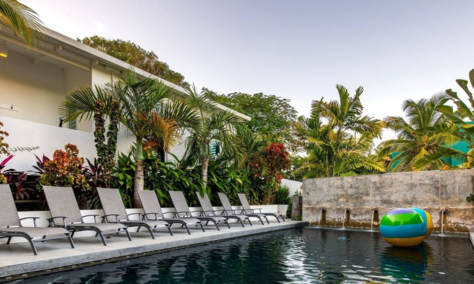 Bravos de Boston Condominio | Palm Cottages - Compuesto completo - Oasis tropical