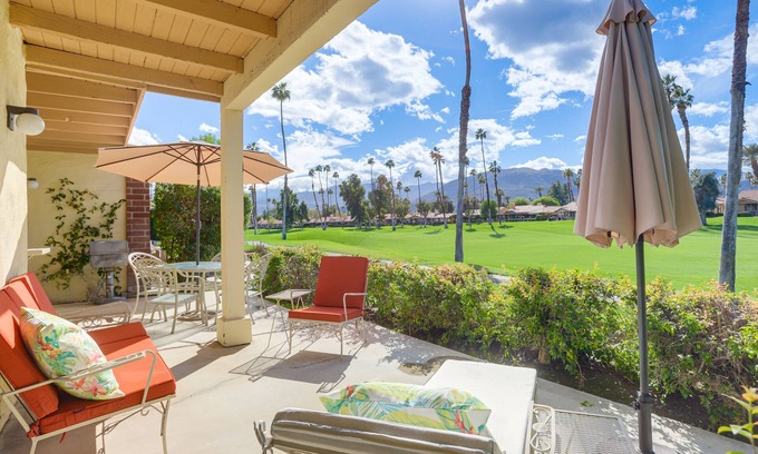 Palm Desert Condominio | Palm Desert Condo w/ Patio & Golf Course Views