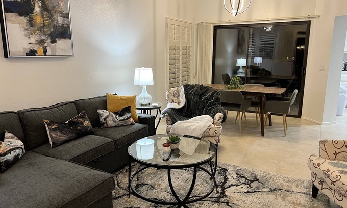 Palm Desert Complejo | Palm Desert Resorter Community, golf, pool, tennis, pickleball.