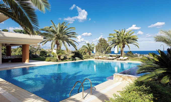 Rethymno Villa | Palm Hill Villa, Elite Heritage