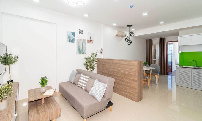 Thang Tam Condominio | Palm Rooftop Homestay with SeaView