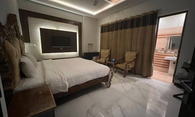 Lahore Hotel | Palm Tree Hotel & Suites