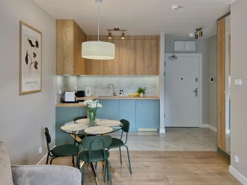 Dzielnica Uzdrowiskowa Apartamento | PALM TREE Perłowa Przystań parking, 650m do plaży, świeżo oddany nowoczesny apartament, Parkplatz im Preis inbegriffen, 650 Meter zum Strand, frisch fertiggestellt, geräumige und moderne Wohnung, Parking included, 650 meters to the beach!