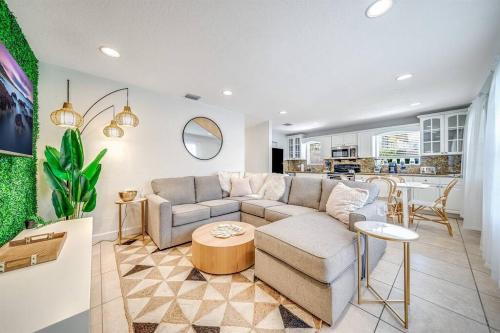 Southwest Apartamento | Palm Wave Says - Quietness in Best Location