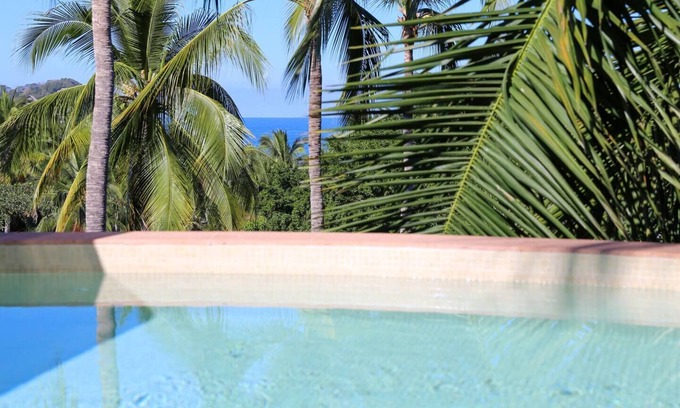 North End Apartamento | "Palma del Rey" (King Palm) 2 Bed / 2.5 Bath