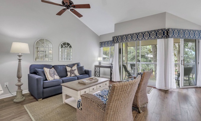 North Forest Beach Casa | Palmetto Dunes - 713 Barrington Drive - Oceanside with pond Views