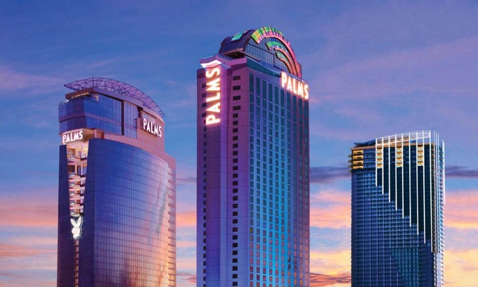 Las Vegas Apartamento | Palms Place Modern Room W Beautiful Mountain View