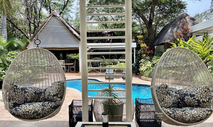 Victoria Falls Cabina | Pamarah Lodge