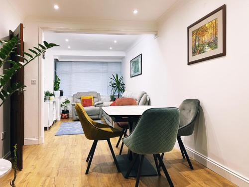 London Borough of Ealing Casa | Pamela's Place