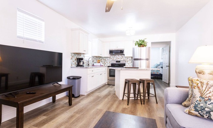 Panama City Beach Villa | Panama City Beach Pet Friendly One Bedroom Villa- Unit-10