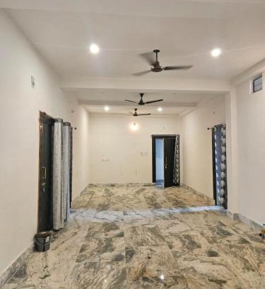 Deoghar Casa | Pandit Devki Nandan Dharamsala & Guest House
