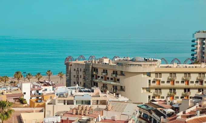 Torremolinos City Centre Apartamento | Panorama Apartment with Sea Views