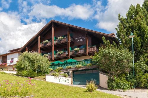 Valle San Silvestro Hotel | Panorama Garni Ingrid