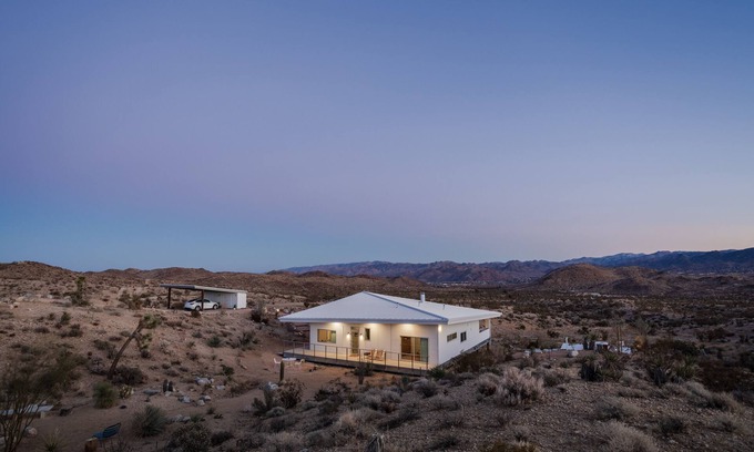 Yucca Valley Casa | Panorama House: Featured in Dwell