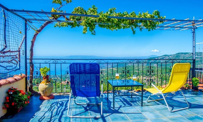 Tseria Casa | Panorama of Deep Blue