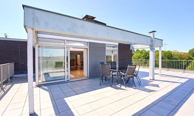 Daun Apartamento | PanoramaSicht - Daun from above - 4-bed vacation apartment shower/WC, 2 bedrooms