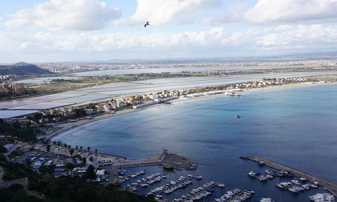 Cagliari Apartamento | Apartamento panorámico con impresionantes vistas a la ciudad (con WiFi gratuito)