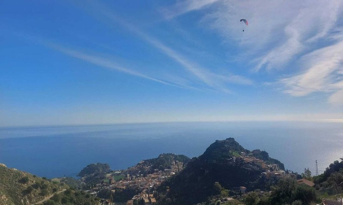 Castelmola Apartamento | Panoramic cottage 100 mt from the main square view Taormina and Calabria