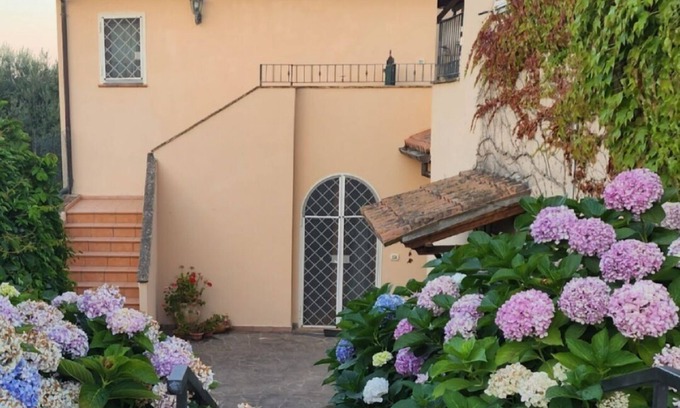 Gradoli Apartamento | Panoramic vacation home on Bolsena lake, Family and pet friendly