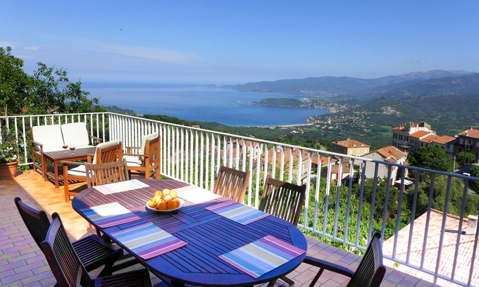 Calcatoggio Villa | Vista panorámica del mar y las montañas, Casa de pueblo independiente,