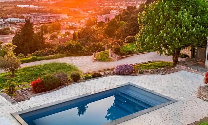 Apt Apartamento | Panoramic view, private pool, walking distance Apt town center - 110m², Luberon