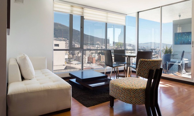 La Floresta Apartamento | VISTA PANORÁMICA A LA CIUDAD Y VOLCÁN PICHINCHA, EL CORAZÓN DE QUITO 1003