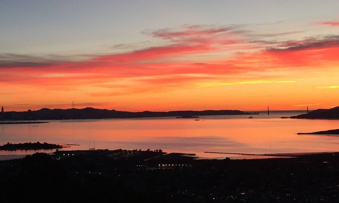 El Cerrito Casa | Panoramic Views of San Francisco in Berkeley Hills