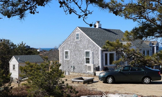 Wellfleet Cabaña | Panoramic Water Views with Beautiful Sunsets