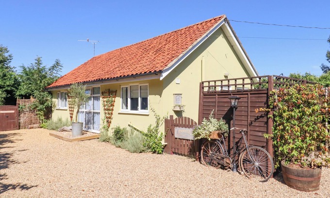 Woodbridge Cabaña | PANTILES, family friendly, country holiday cottage in Woodbridge